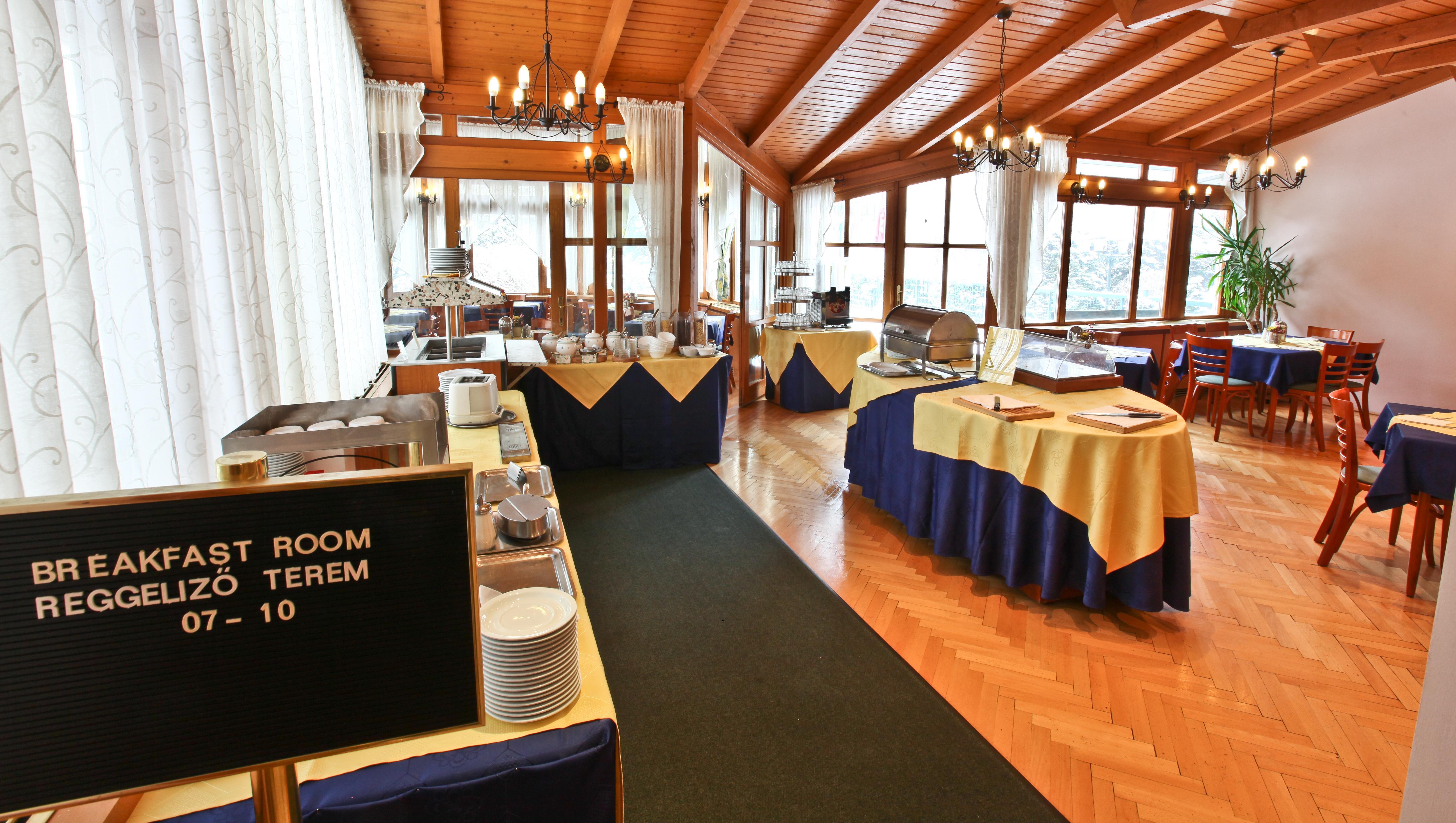 Corvin Sissi Wing Hotel Boedapest